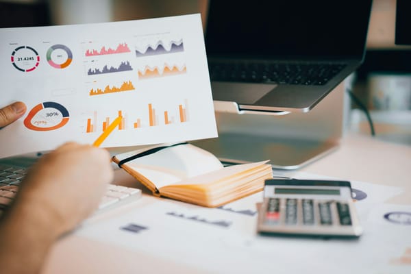 Projektfinanzmanagement: Eine Schritt-für-Schritt-Anleitung für Teams und Agenturen